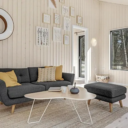 4 Bedroom Amazing In Ferienhaus